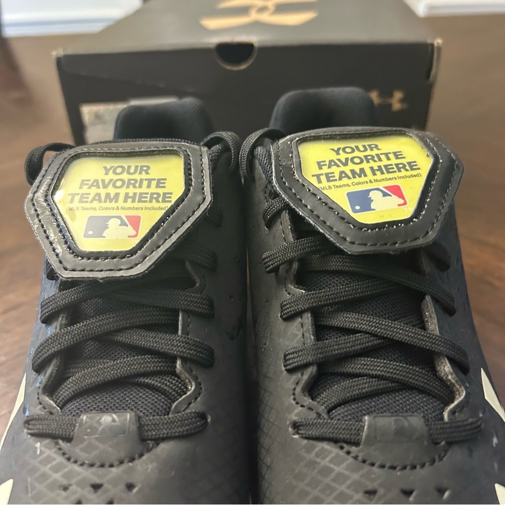 Under Armor Boys UA MLB SWITCH LOW JR BASEBALL SIZE 4Y - Picture 5 of 8